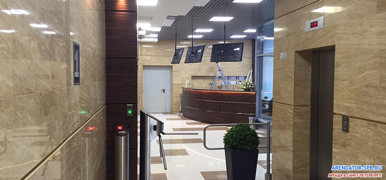 бизнес-центр «BRONCOS» : Лифтовый холл - Лифтовый холл первого этажа